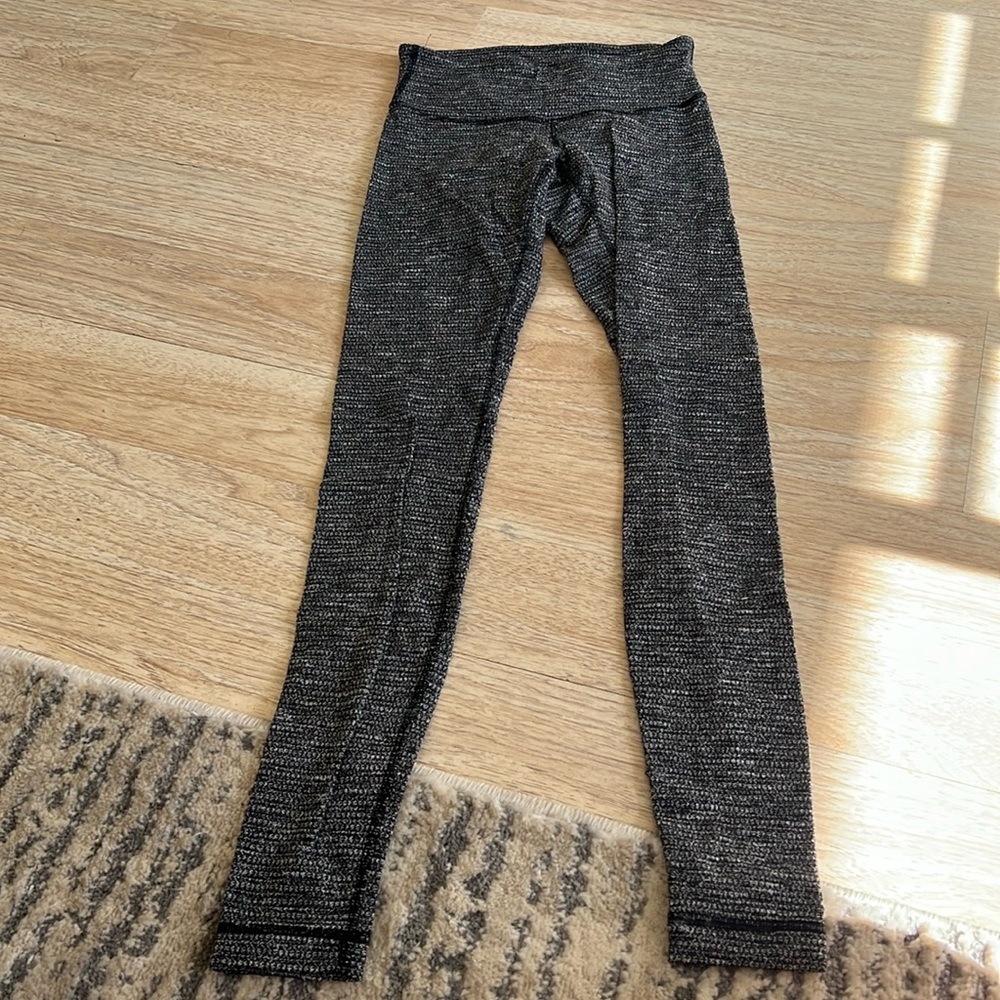 “Knit” lululemon leggings